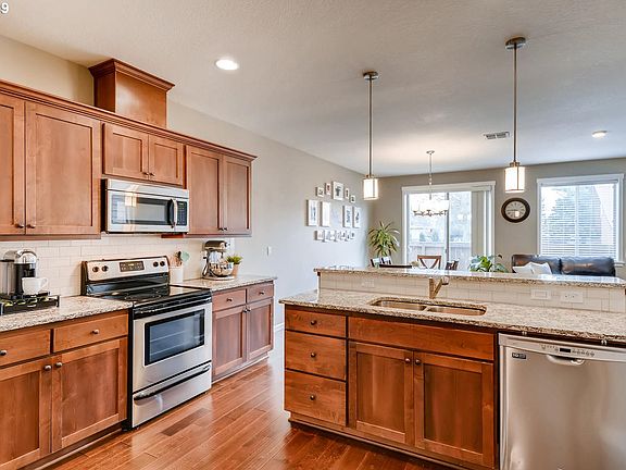 4th image of 13036 NE 28th Way