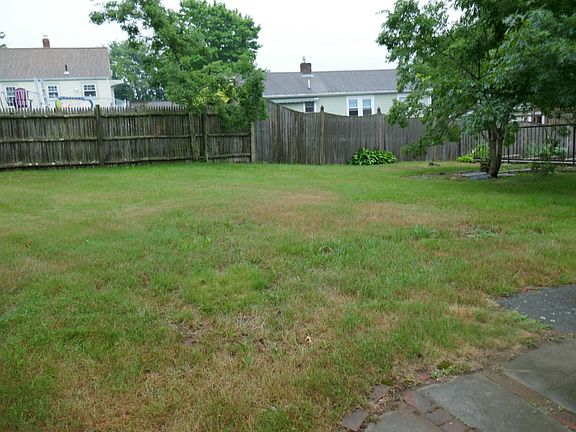 4th image of 33 Cotton Ave
