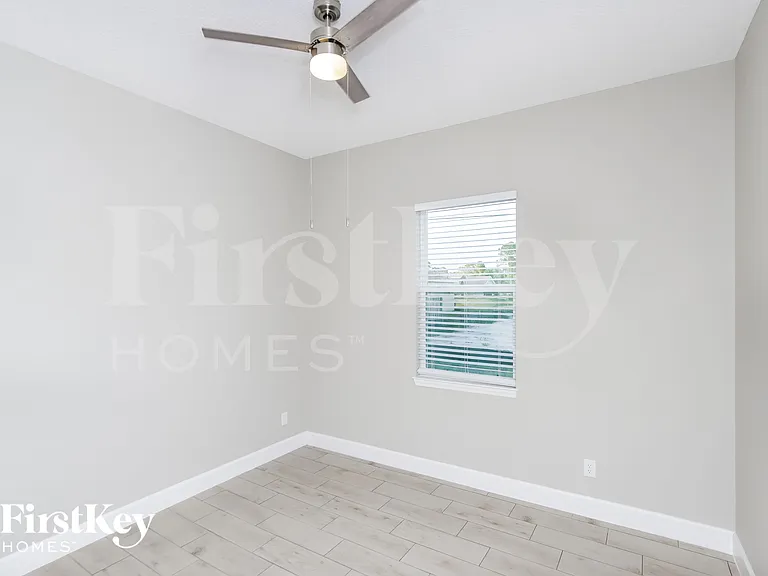 991 Walden Blvd SE — Photo 11