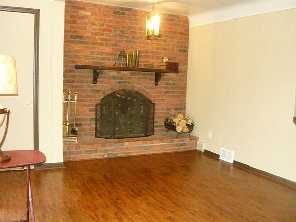 4th image of 6011 Cardwell St