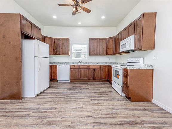 5th image of 1016 N 9th St