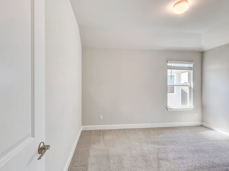113 Riverhill Dr — Photo 25