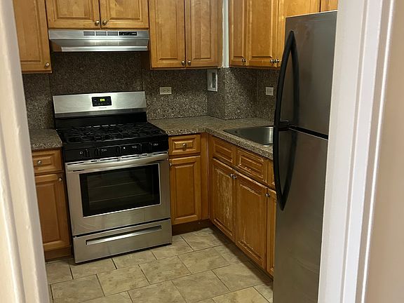 4th image of 3280-3310 Nostrand Ave #515
