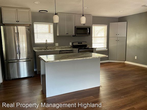 4th image of 901 Avenue E