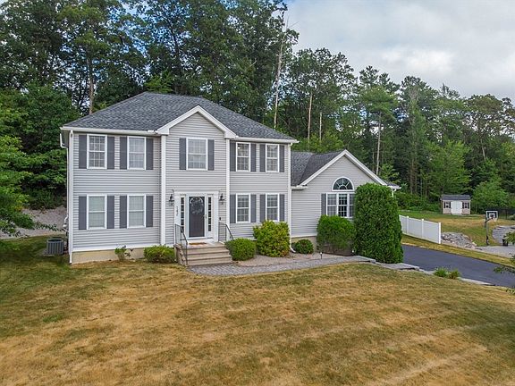 3rd image of 142 Blair Dr