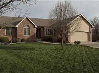 1912 Remington Ct, Andover, KS 67002