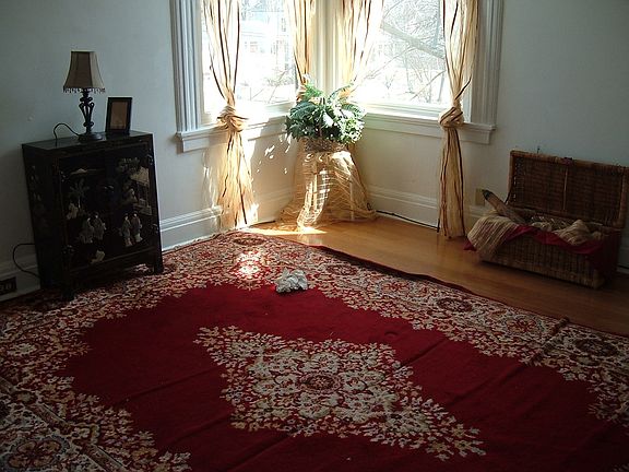 4th image of 903 Burns Ave #2
