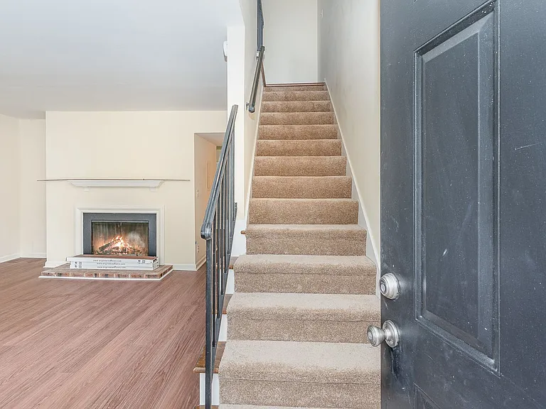 5869 Brentwood Trce — Photo 2