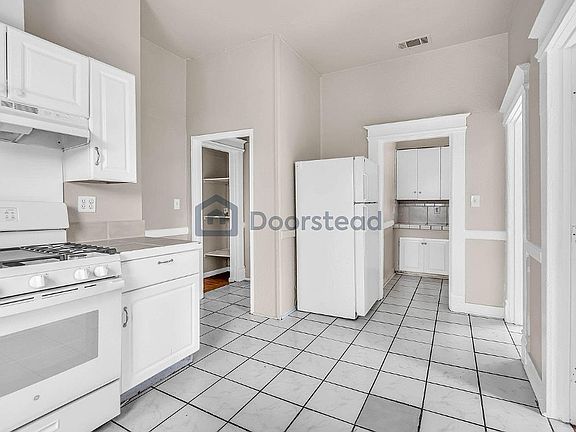 5th image of 420 5th St