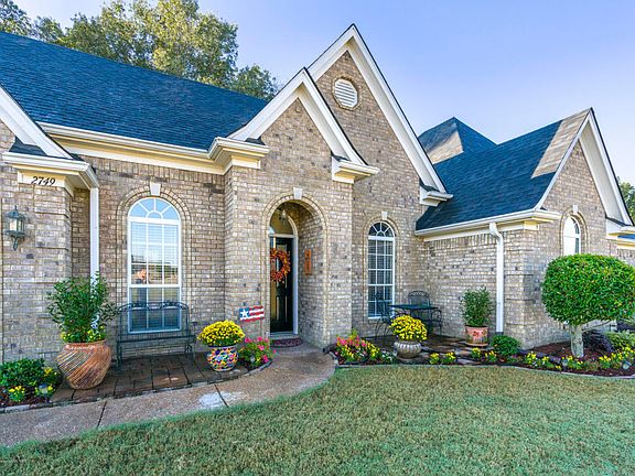 4th image of 2749 Greencliff Dr