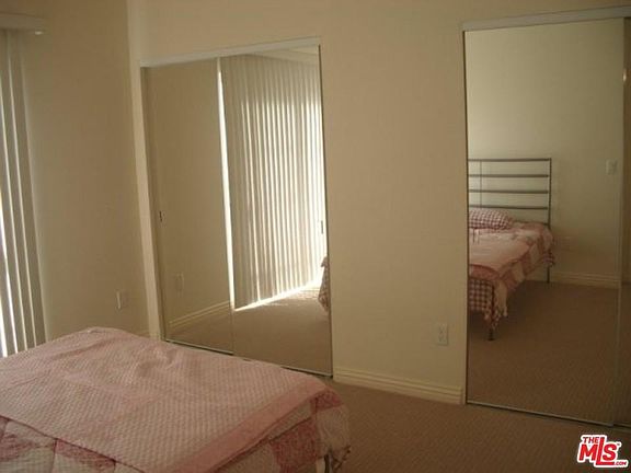 3rd image of 601 N Serrano Ave Suite 102