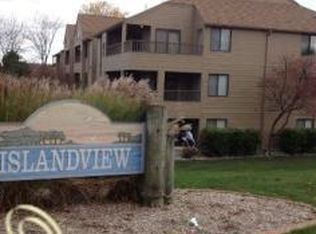 2445 Riverside Dr APT 204, Trenton, MI 48183