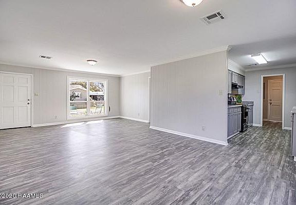 2nd image of 600 Loraine St