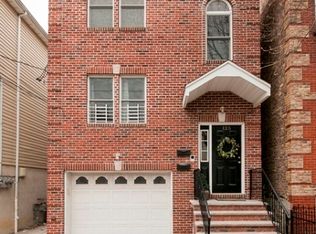 125 Ogden Ave, Jersey City, NJ 07307