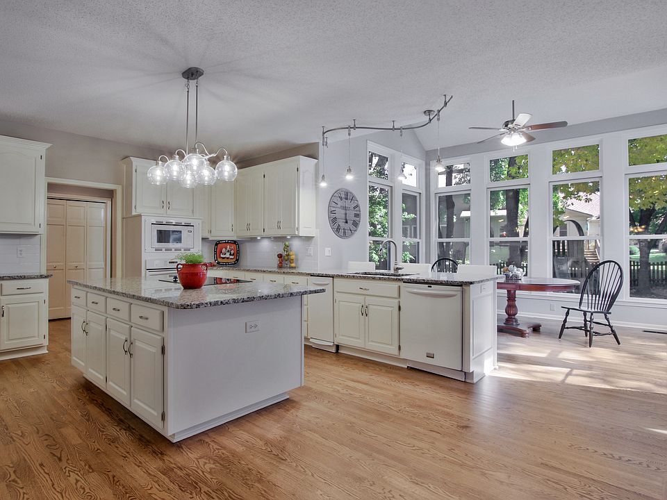 Complete updated kitchen