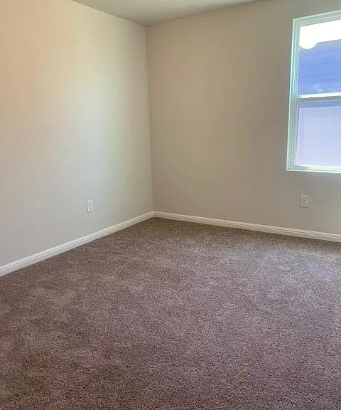 124 Martha Ln — Photo 31