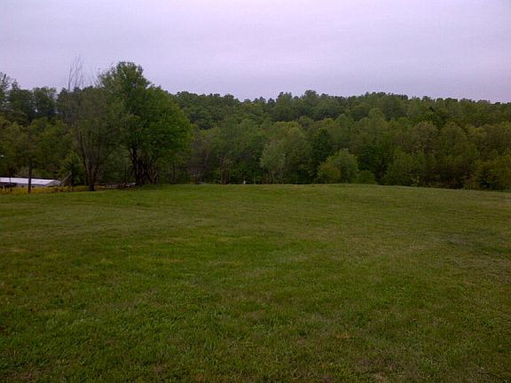 2nd image of 82 Nixon Hollow Trl
