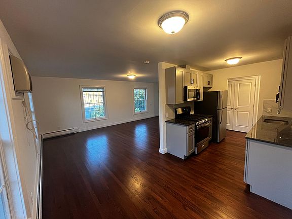 3rd image of 93 Fairview Ave