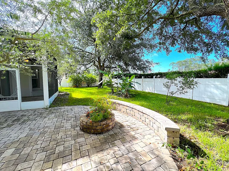 27 Empress Ln — Photo 49