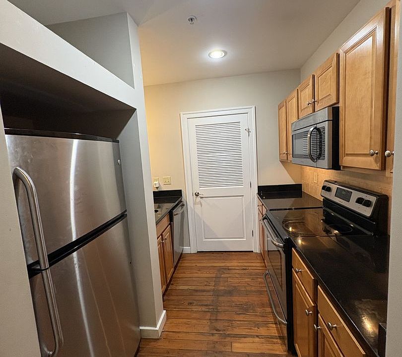 1st image of 125 W Saratoga St APT 103