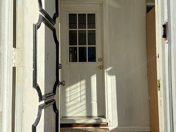 3rd image of 2709 S Sheridan St