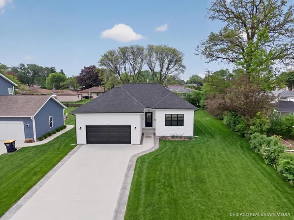 9827 W Dakota STREET, West Allis, WI 53227