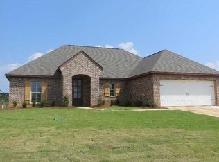 187 Rhodes Dr, Canton, MS 39046