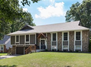 9143 W 92nd Ter, Overland Park, KS 66212