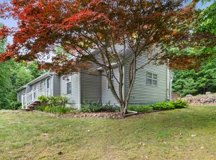 2 Ridgewood Dr, Kingston, NH 03848