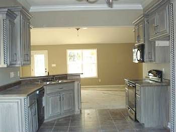 4th image of 3505 Butler Woods Dr