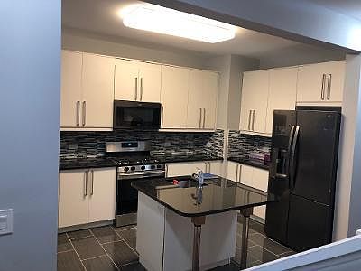 5th image of 704 Telluride Ct