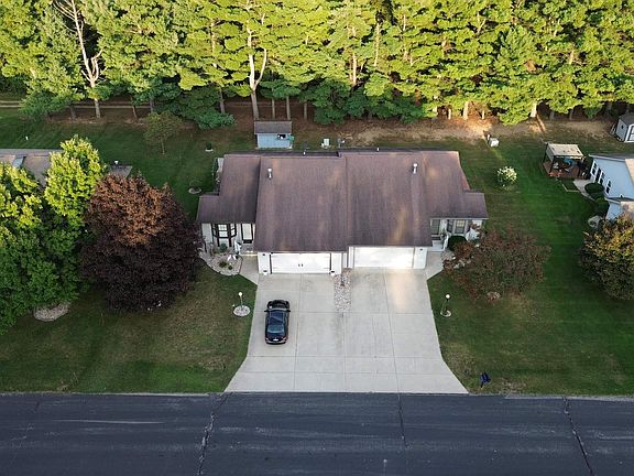 5th image of 1630 Pine Ridge Ct