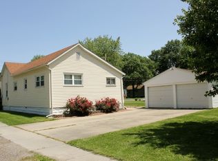 602 E Macoupin St, Staunton, IL 62088
