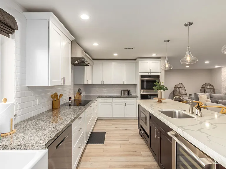 5009 E Le Marche Ave — Photo 8