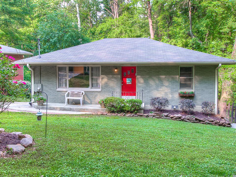 1st image of 213 Herbert Dr
