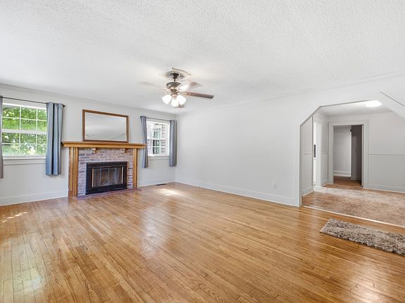 5th image of 1114 Jones St