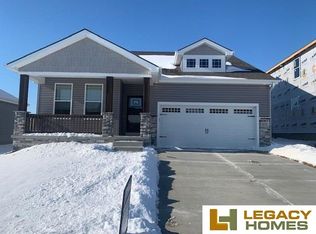 8032 N 173rd St, Bennington, NE 68007