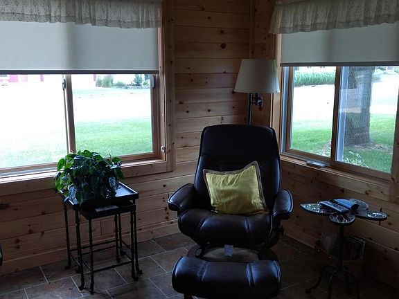 4th image of 51 Valley Trail Dr