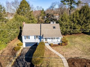 3 Hickory Hill Dr, Wilbraham, MA 01095