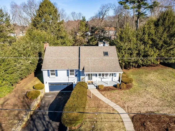 3 Hickory Hill Dr, Wilbraham, MA 01095