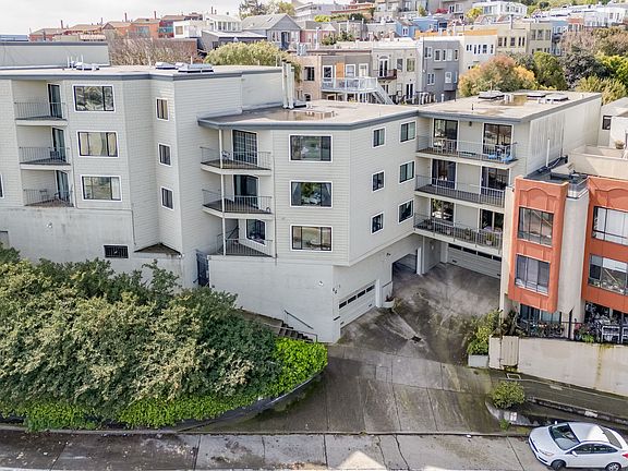 2nd image of 3550 Market St #206-1