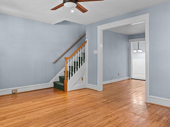 3rd image of 124 E 5th St