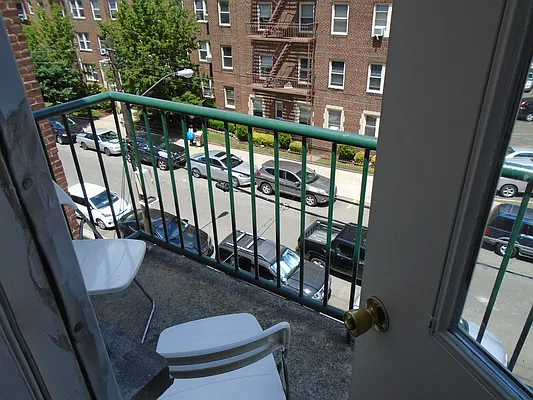 Rented by 18 REALTY | media 41