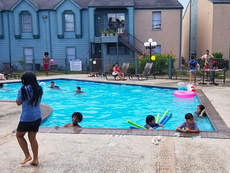 Waters at Westchase Apartments — Photo 60