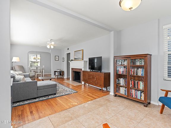 4th image of 1545 PARRISH Place