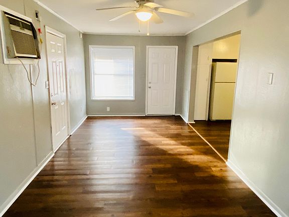 4th image of 2318 Banita St