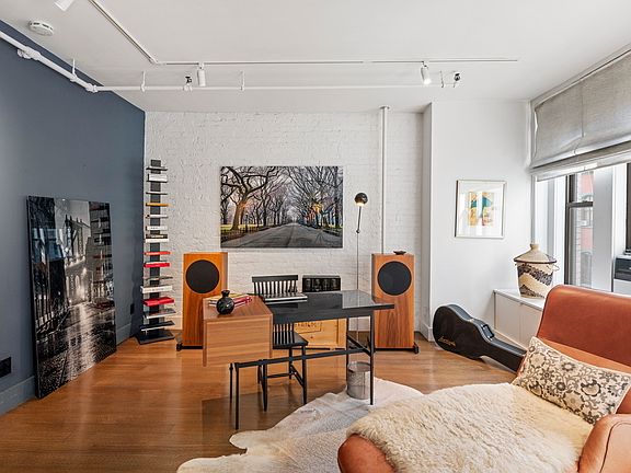 5th image of 133-131 W 28th St #5AD