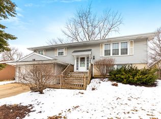 149 Newport Dr, Bolingbrook, IL 60440
