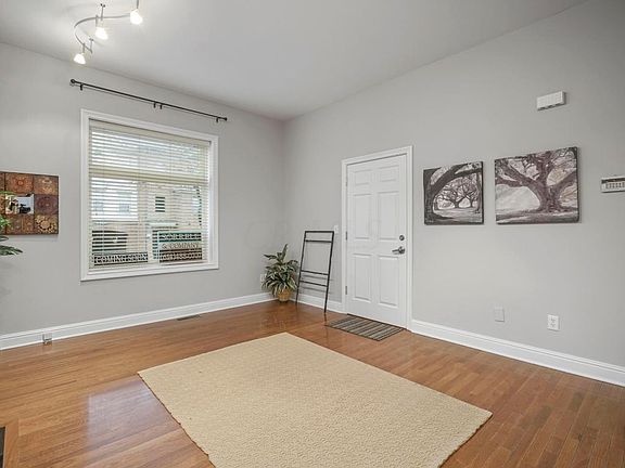 4th image of 38 Buttles Ave