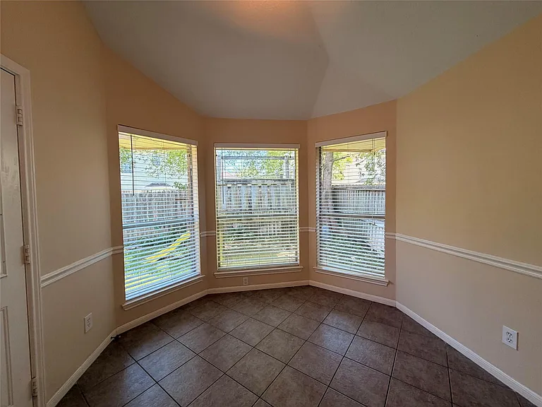 6518 Smoke Tree Ln — Photo 13